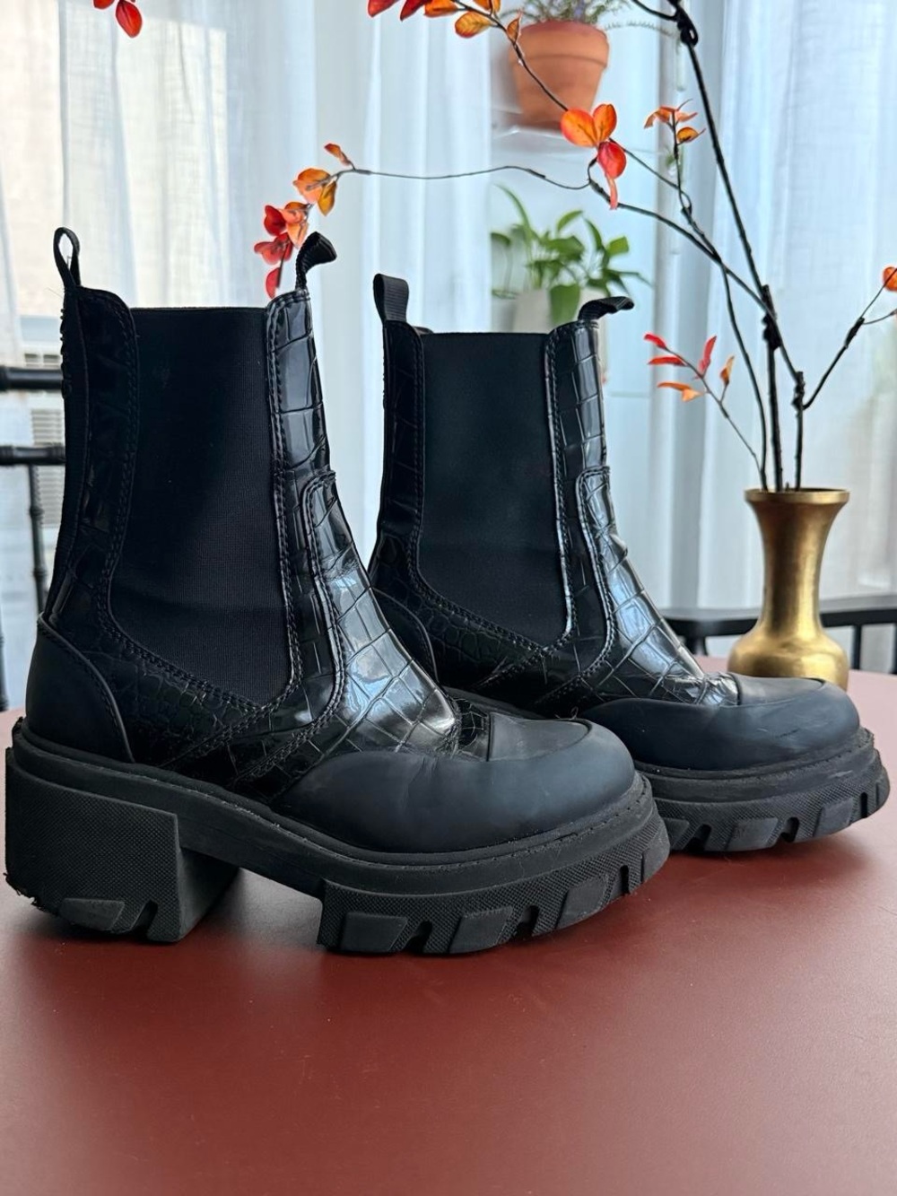 Ganni Black Croc-Embossed Chelsea Platform Boot - Women - Picture 2 of 7